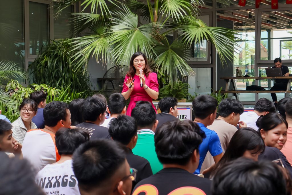 FPT SCHOOL HÀ NAM TẬP HUẤN GIÁO DỤC GIỚI TÍNH CHO HỌC SINH THCS VÀ THPT 14 1 208