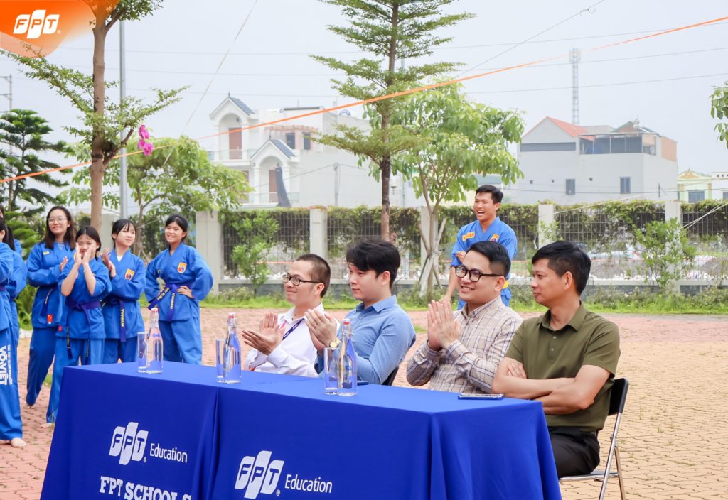 Tổng kết CLB rực rỡ, khép lại hành trình năm học 2024 - 2025 15 2 130