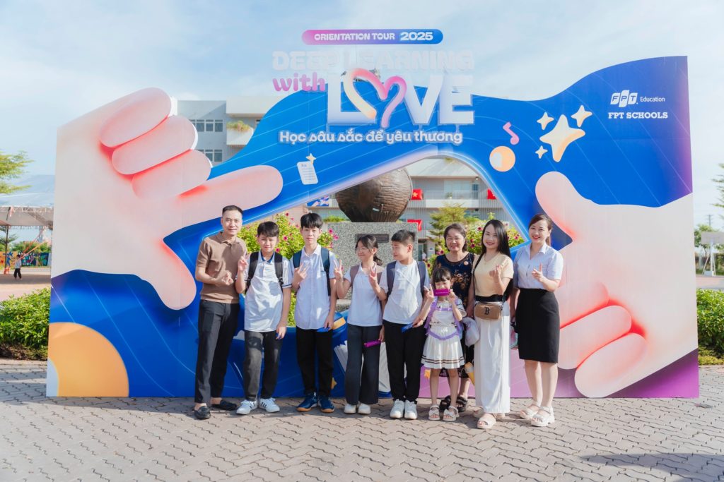 WELCOME BACK TO SCHOOL – CHÀO MỪNG GẦN 1300 HỌC SINH ĐẾN VỚI NĂM HỌC 2025 - 2026 17 2 148