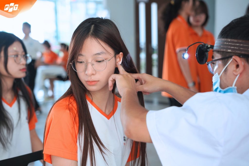 HỌC SINH KHỐI THPT FPT SCHOOL HÀ NAM KHỞI ĐẦU NĂM HỌC MỚI VỚI SỨC KHỎE DỒI DÀO 15 2 160
