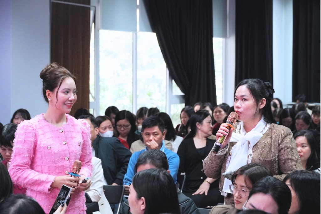 CHÀO ĐÓN ĐOÀN CÁN BỘ, GIÁO VIÊN THAM DỰ TẬP HUẤN NÂNG CAO NĂNG LỰC DẠY HỌC MÔN TIẾNG VIỆT NĂM HỌC 2025-2026 16 3 168