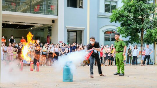 Học lập trình Online miễn phí với 5 trang web hàng đầu cho học sinh Tiểu học 24 300672398 5496975313690448 5236720554283090656 n