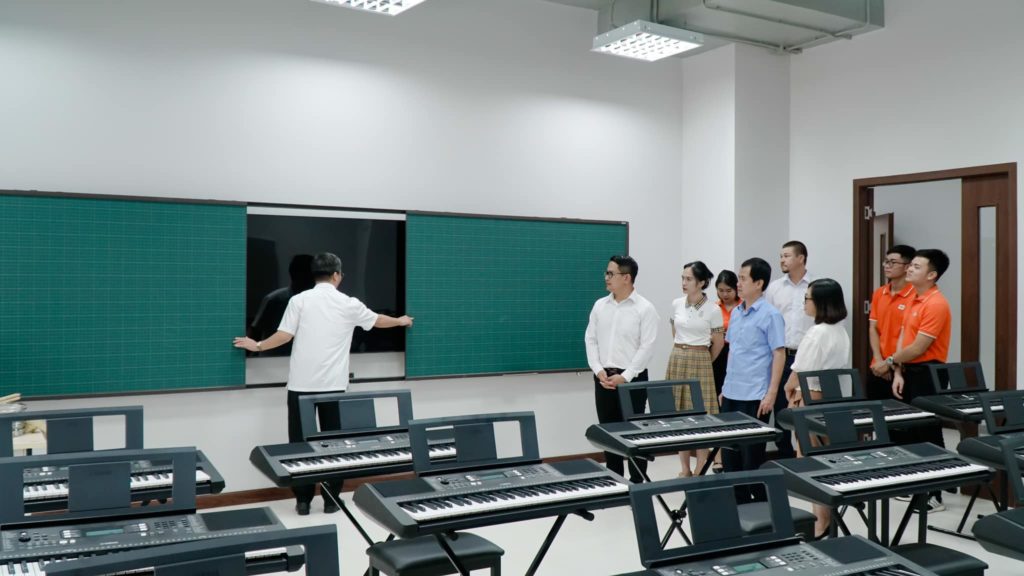 Đoàn thẩm định kiểm tra thực địa CSVC của FPT Schools Hà Nam.