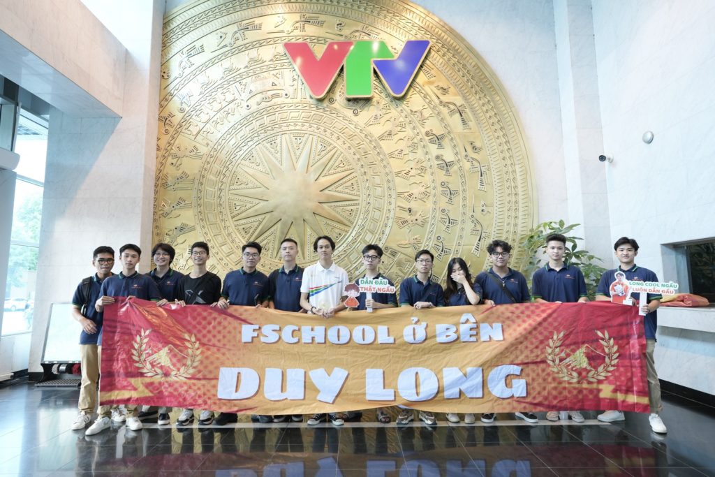 FSchools tự hào về Duy Long.