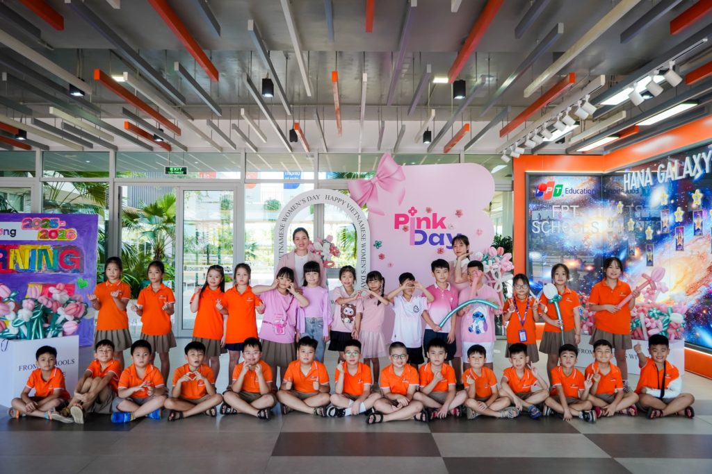PINK DAY 2025 – GHÉ TRƯỜNG NGÀY HƯỜNG, ĐIỂM TÔ SẮC HƯỜNG TẠI FPT SCHOOL HÀ NAM 17 4 145