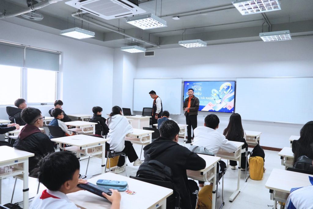 CHÀO ĐÓN HỌC SINH NHẬP HỌC MỚI TẠI FPT SCHOOL HÀ NAM 16 4 166