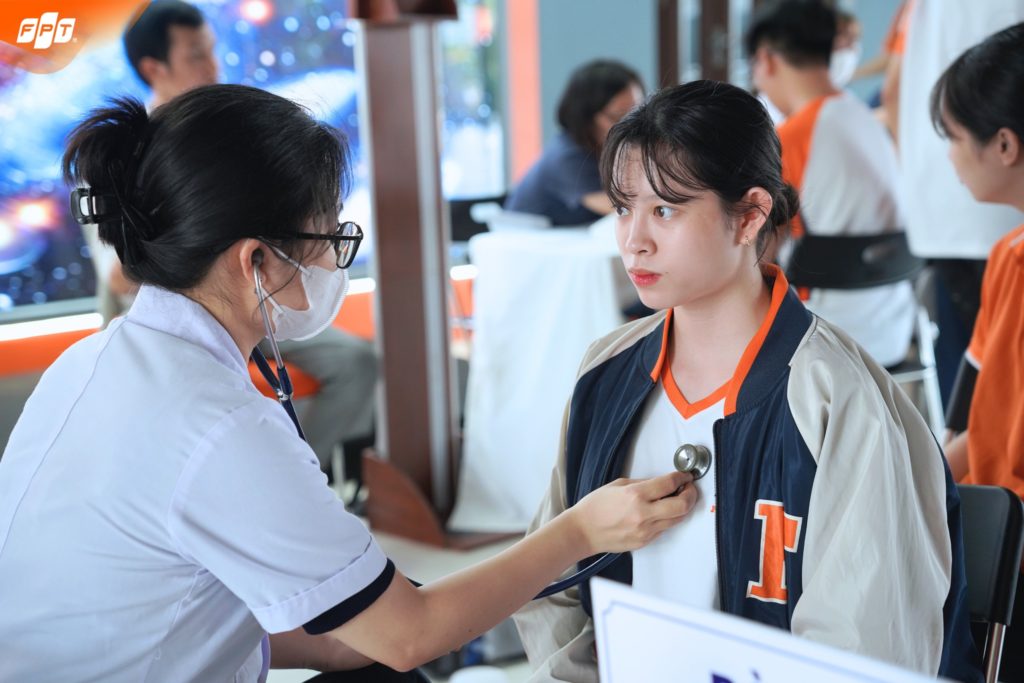 HỌC SINH KHỐI THPT FPT SCHOOL HÀ NAM KHỞI ĐẦU NĂM HỌC MỚI VỚI SỨC KHỎE DỒI DÀO 18 5 115