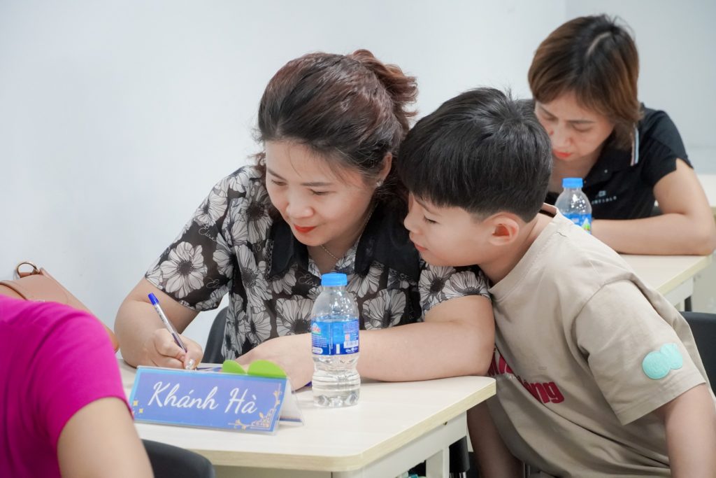 HỌP PHỤ HUYNH ĐẦU NĂM KHỐI 12 – NĂM HỌC 2025 – 2026 18 5 122