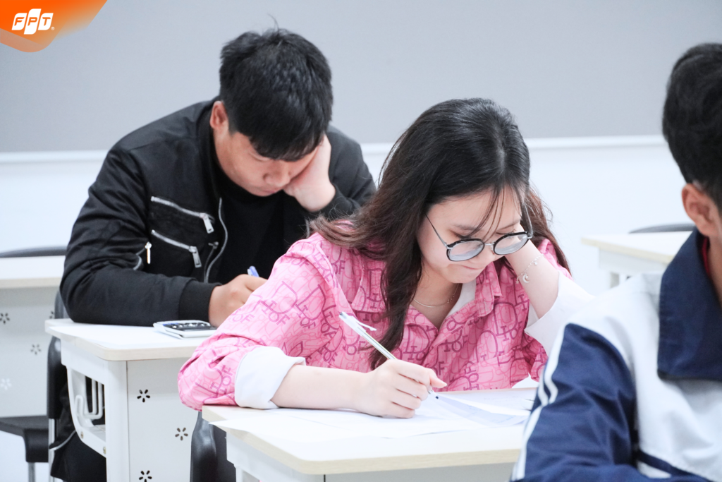 CHÚC MỪNG CÁC SĨ TỬ ĐÃ HOÀN THÀNH KỲ THI ĐẦU VÀO NGÀY 27/4/2025! 18 5 18