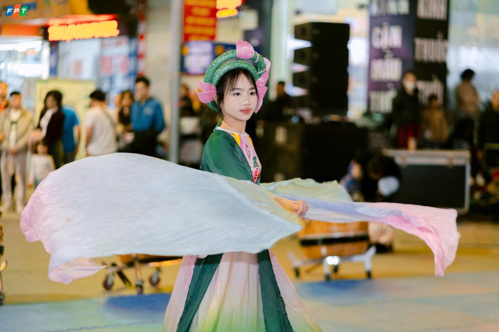 FPT SCHOOLS Tinh hoa học đường 2025 - Đêm nhạc mãn nhãn và ngập tràn cảm xúc! 18 7 52