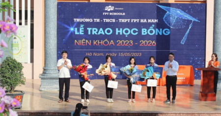 Trao học bổng tài năng cho học sinh hà nam