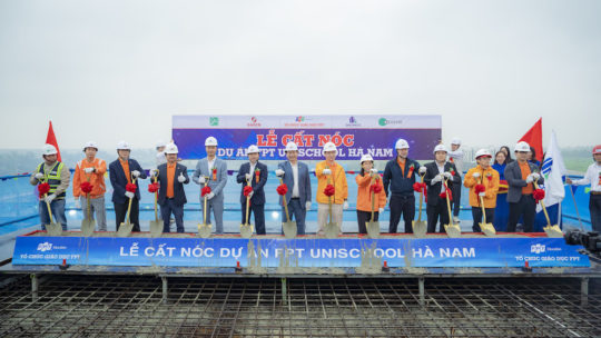 Nghi thức cất nóc công trình Tổ hợp giáo dục FPT UniSchool Hà Nam.