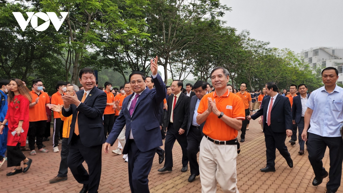 Thủ tướng Chính phủ Phạm Minh Chính cùng đoàn công tác tới thăm và làm việc với Trường Đại học FPT và Công ty TNHH Phần mềm FPT,  tại Khu Công nghệ cao Hòa Lạc, Thạch Thất, Hà Nội