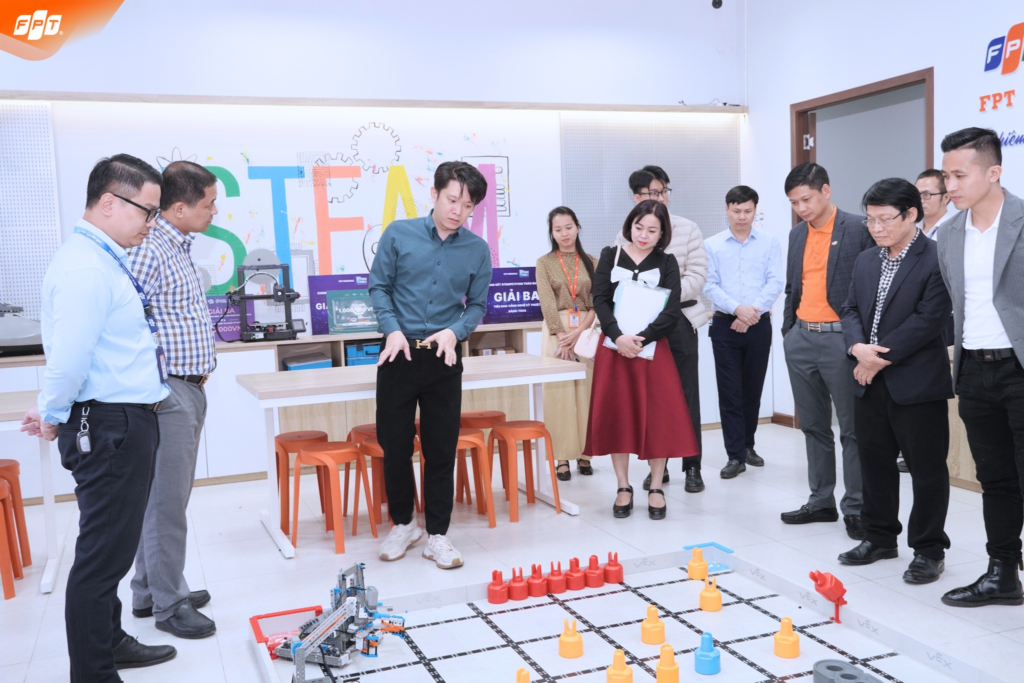 FPT SCHOOL HÀ NAM ĐÓN ĐOÀN ĐẠI BIỂU SỞ GIÁO DỤC & ĐÀO TẠO NINH BÌNH THAM QUAN, LÀM VIỆC 19 image 82