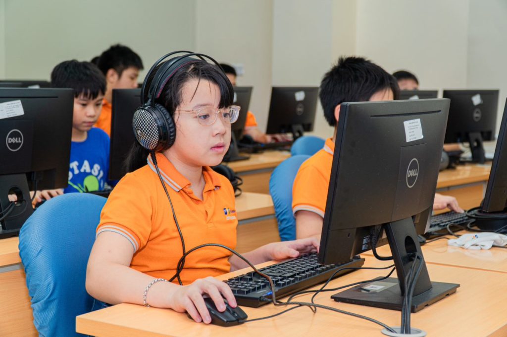 Tin học là môn học thế mạnh tại FPT Schools.